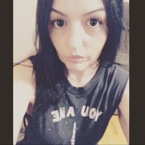 Meet your Posher, Vicky